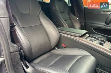 Лифтбек Tesla Model S 2022 в Киеве