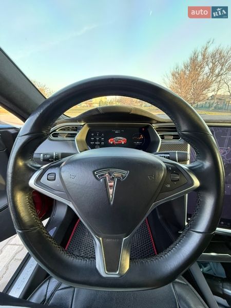 Ліфтбек Tesla Model S 2016 в Одесі фото 7 Ліфтбек Tesla Model S 2016 в Одесі