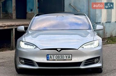 Ліфтбек Tesla Model S 2017 в Івано-Франківську