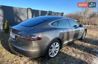 Лифтбек Tesla Model S 2015 в Броварах
