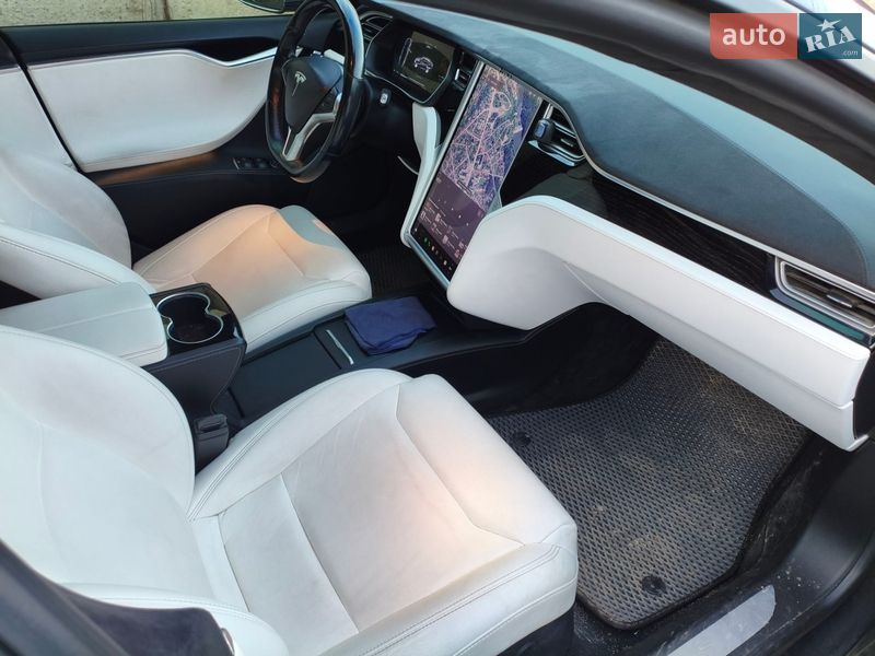 Лифтбек Tesla Model S 2017 в Житомире фото 8 Лифтбек Tesla Model S 2017 в Житомире