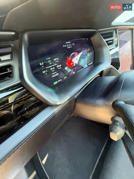 Ліфтбек Tesla Model S 2018 в Києві фото 17 Ліфтбек Tesla Model S 2018 в Києві