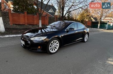 Ліфтбек Tesla Model S 2015 в Києві