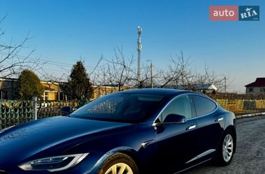 Лифтбек Tesla Model S 2016 в Виннице