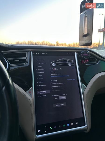 Лифтбек Tesla Model S 2014 в Львове
