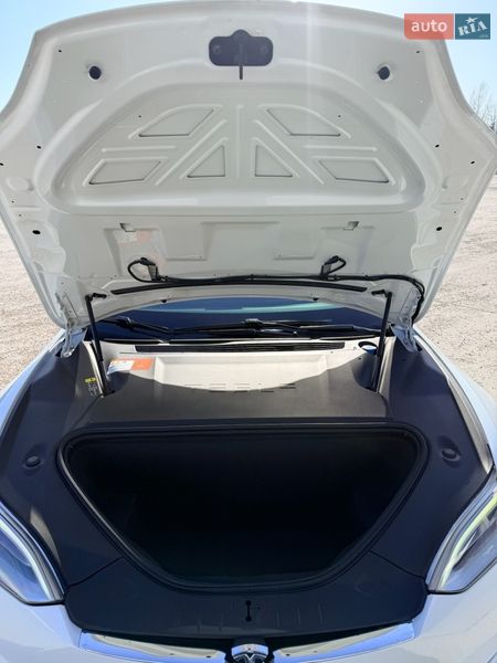 Лифтбек Tesla Model S 2018 в Киеве