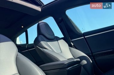 Лифтбек Tesla Model S 2018 в Киеве