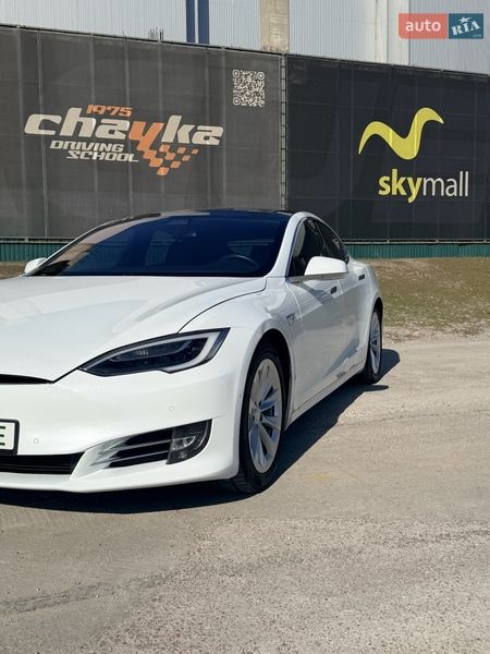 Tesla Model S 2018