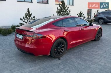 Лифтбек Tesla Model S 2016 в Луцке