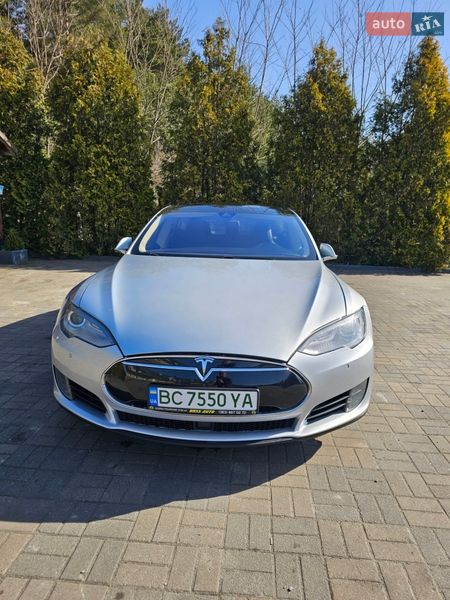 Ліфтбек Tesla Model S 2015 в Судовій Вишні