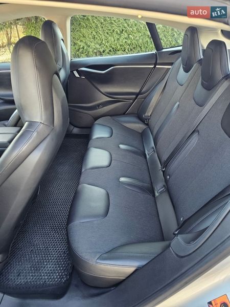 Ліфтбек Tesla Model S 2015 в Судовій Вишні
