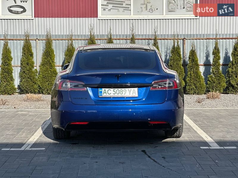 Ліфтбек Tesla Model S 2017 в Луцьку