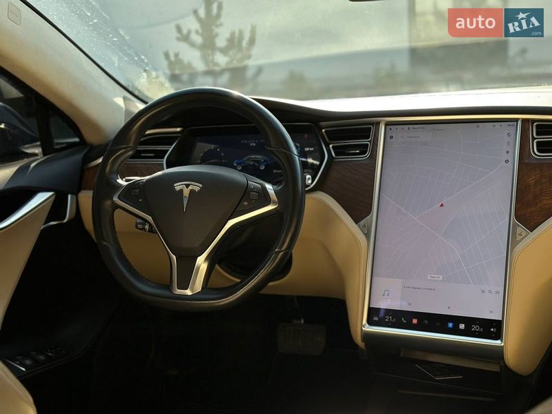 Ліфтбек Tesla Model S 2017 в Луцьку