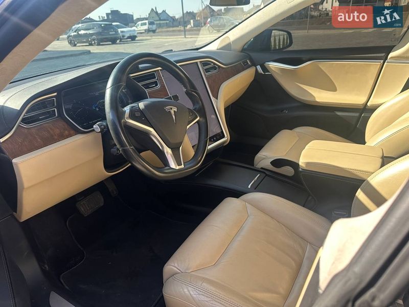 Ліфтбек Tesla Model S 2017 в Луцьку