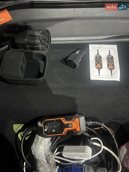 Лифтбек Tesla Model S 2015 в Львове фото 20 Лифтбек Tesla Model S 2015 в Львове