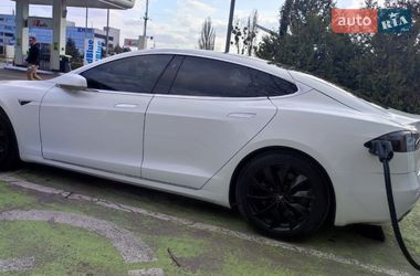 Лифтбек Tesla Model S 2017 в Киеве