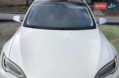 Ліфтбек Tesla Model S 2017 в Києві