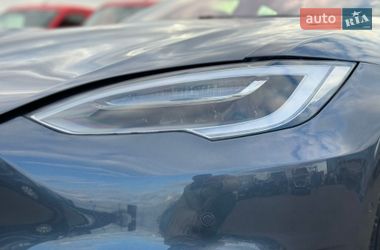 Лифтбек Tesla Model S 2017 в Киеве