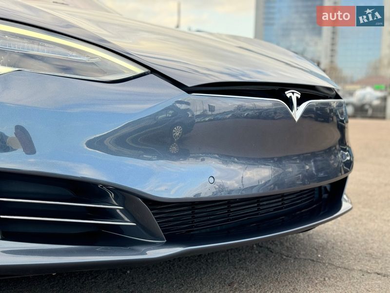 Ліфтбек Tesla Model S 2017 в Києві