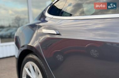 Лифтбек Tesla Model S 2017 в Киеве