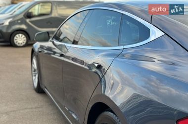 Лифтбек Tesla Model S 2017 в Киеве