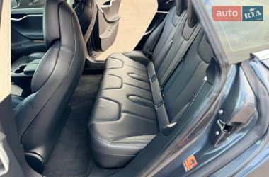 Лифтбек Tesla Model S 2017 в Киеве