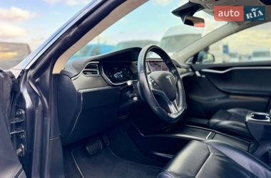 Лифтбек Tesla Model S 2017 в Киеве