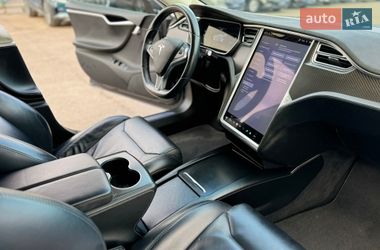 Лифтбек Tesla Model S 2017 в Киеве