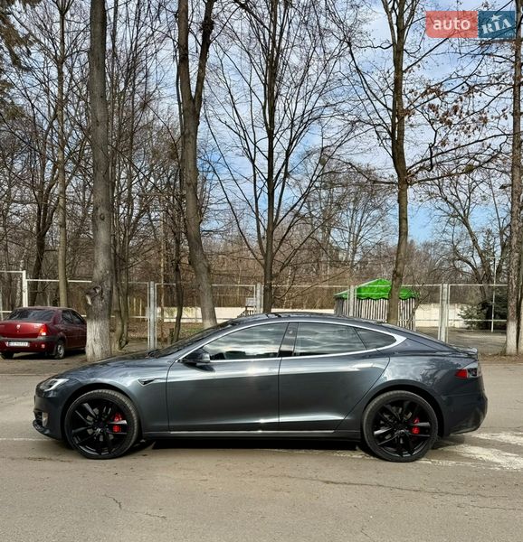 Лифтбек Tesla Model S 2018 в Черновцах фото 6 Лифтбек Tesla Model S 2018 в Черновцах