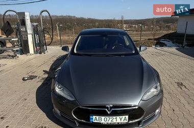 Лифтбек Tesla Model S 2014 в Виннице
