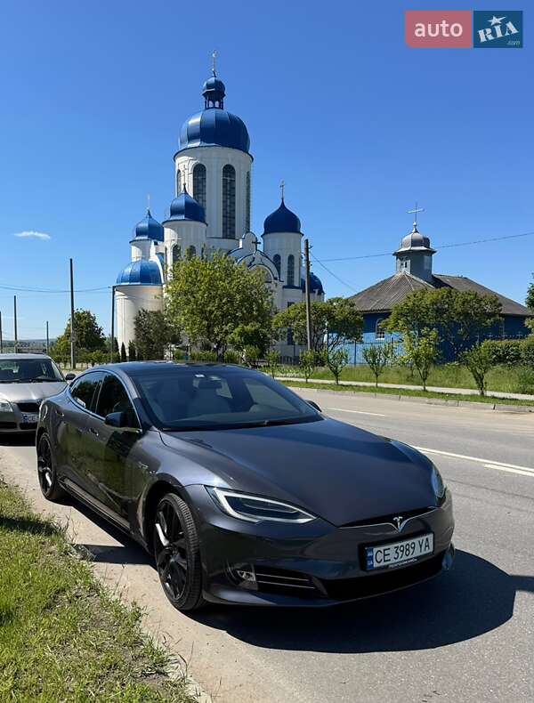 Tesla Model S 2018