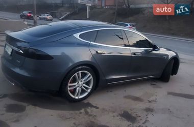 Лифтбек Tesla Model S 2014 в Виннице