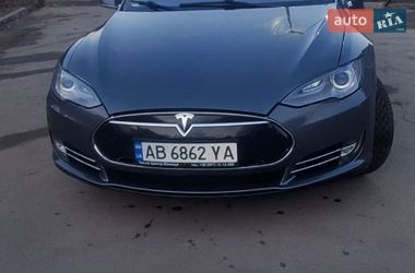 Ліфтбек Tesla Model S 2014 в Вінниці