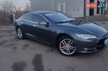 Лифтбек Tesla Model S 2014 в Виннице