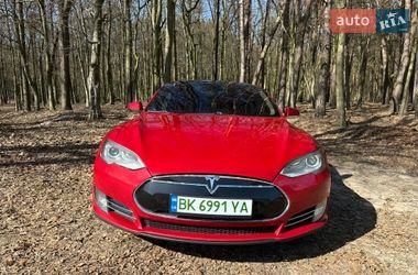Лифтбек Tesla Model S 2014 в Ровно