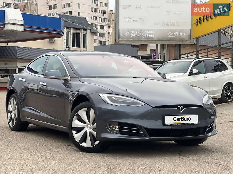 Лифтбек Tesla Model S 2020 в Одессе