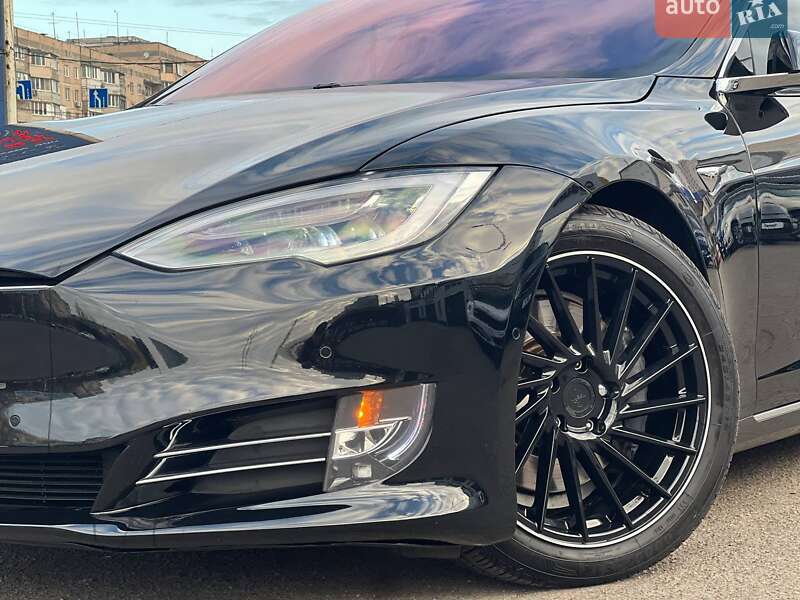 Лифтбек Tesla Model S 2019 в Одессе