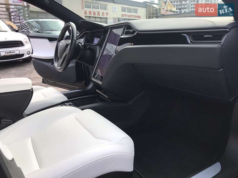 Лифтбек Tesla Model S 2019 в Одессе
