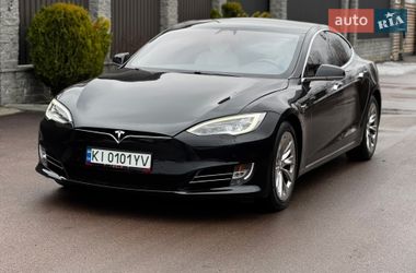 Лифтбек Tesla Model S 2017 в Киеве