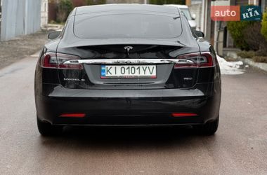 Лифтбек Tesla Model S 2017 в Киеве