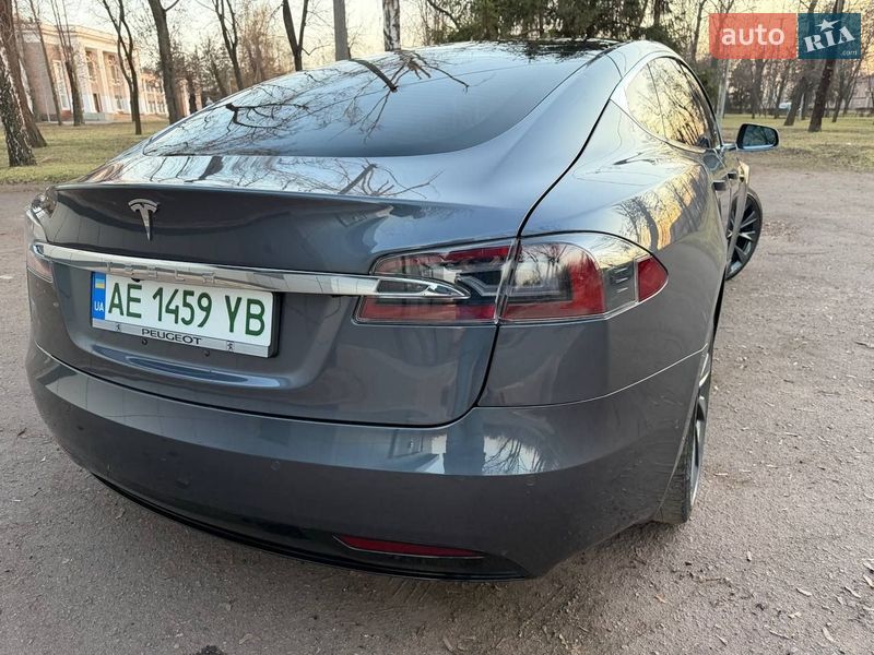 Ліфтбек Tesla Model S 2020 в Кривому Розі