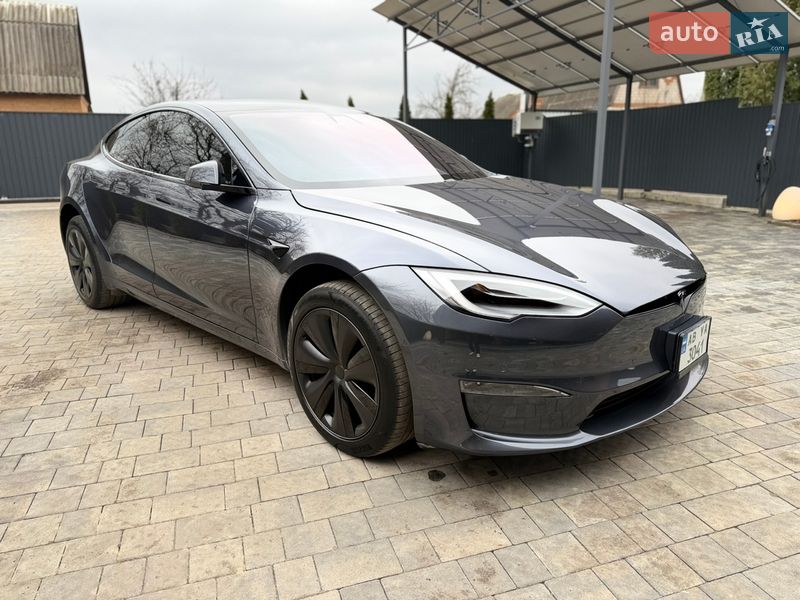 Лифтбек Tesla Model S 2021 в Виннице