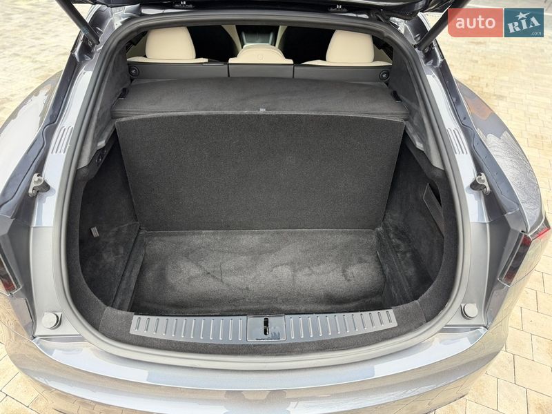 Лифтбек Tesla Model S 2021 в Виннице