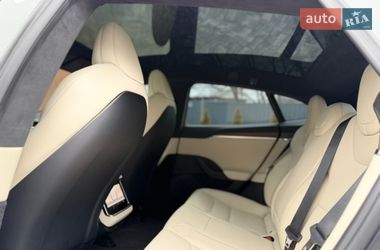 Лифтбек Tesla Model S 2021 в Виннице