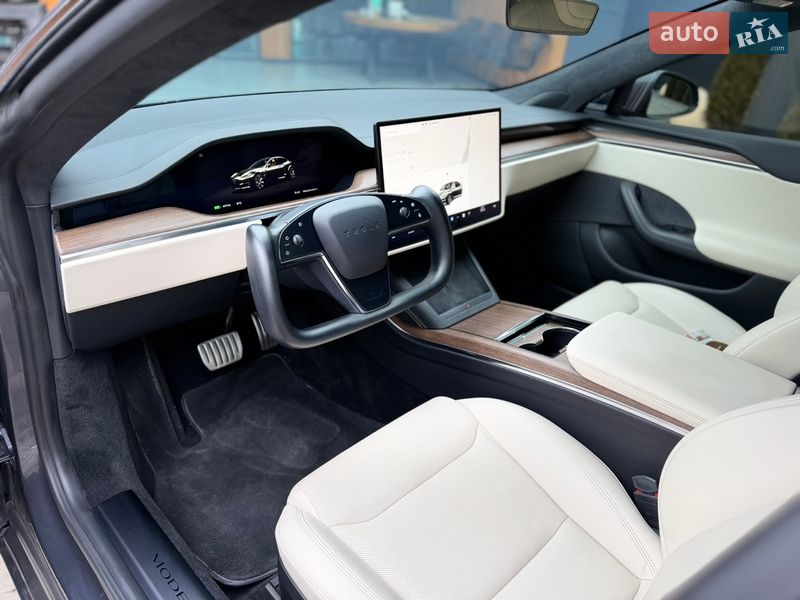Лифтбек Tesla Model S 2021 в Виннице