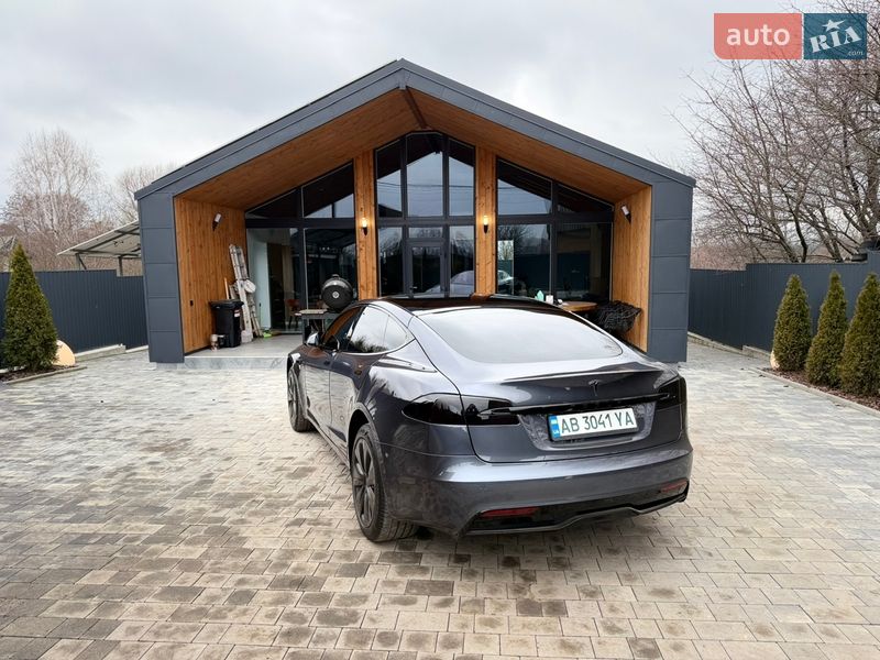 Лифтбек Tesla Model S 2021 в Виннице