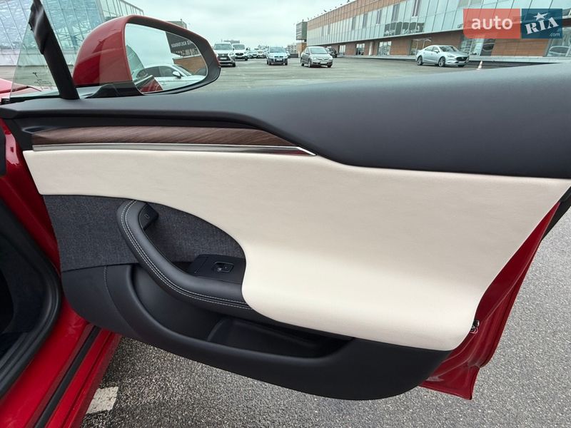 Лифтбек Tesla Model S 2022 в Петропавловской Борщаговке фото 54 Лифтбек Tesla Model S 2022 в Петропавловской Борщаговке