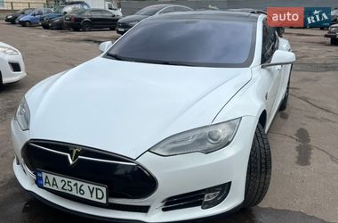 Ліфтбек Tesla Model S 2014 в Києві