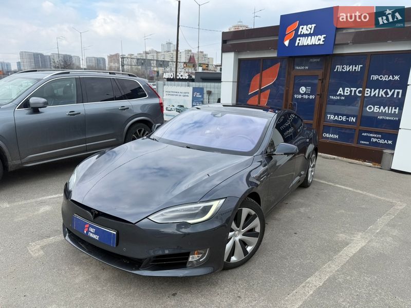 Tesla Model S 2016