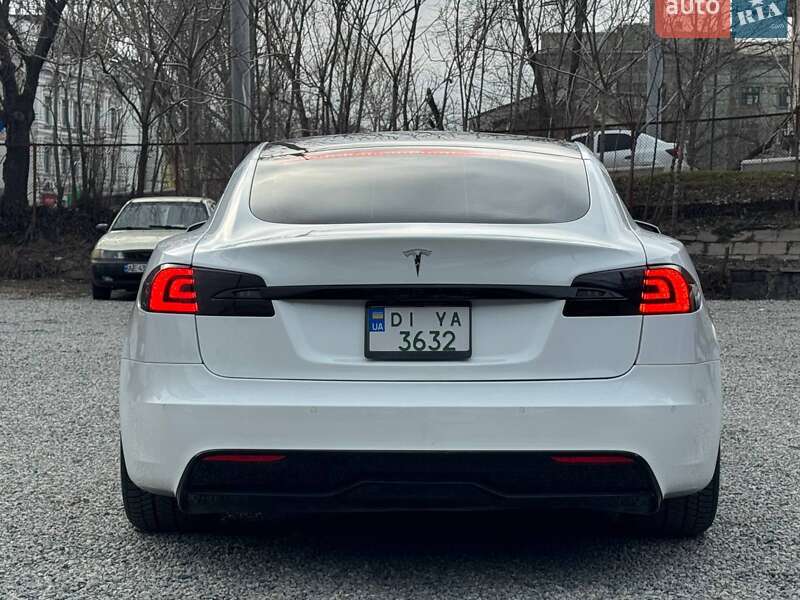 Ліфтбек Tesla Model S 2021 в Дніпрі